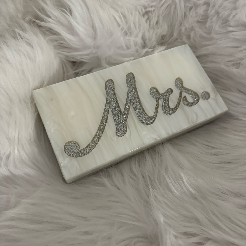 Lulu’s - Mrs Bridal White and Silver Glitter Acrylic Box Clutch